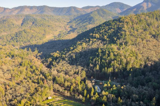 4098 Foots Creek R Fork Road, Gold Hill, OR 97525