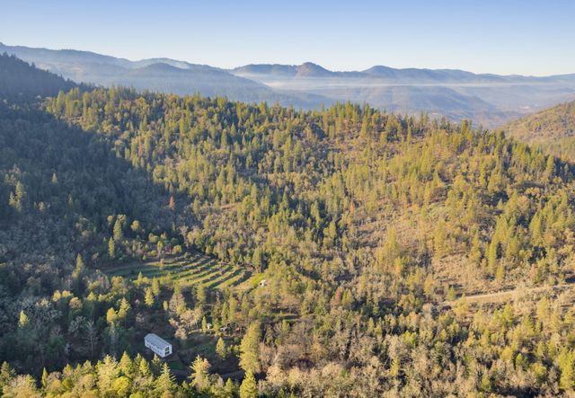 4098 Foots Creek R Fork Road, Gold Hill, OR 97525