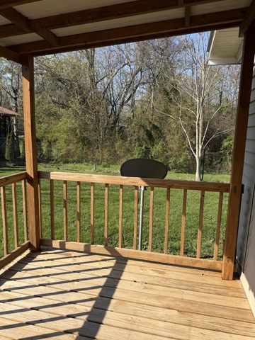 303 W Stewart Ave, Monterey, TN 38574