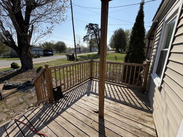 303 W Stewart Ave, Monterey, TN 38574