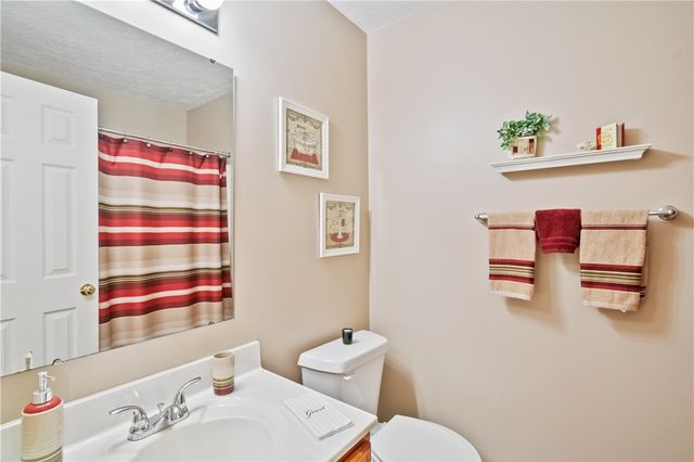 2307 Flint Dr 212-C, South Strabane, PA 15301