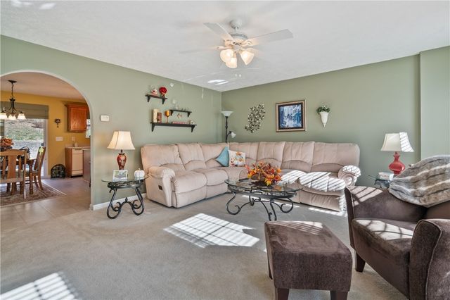 2307 Flint Dr 212-C, South Strabane, PA 15301