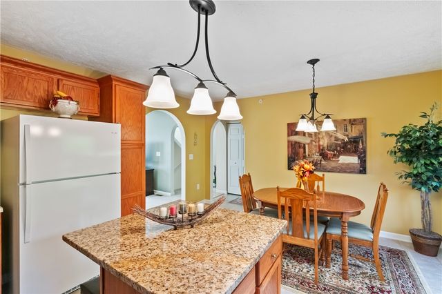 2307 Flint Dr 212-C, South Strabane, PA 15301