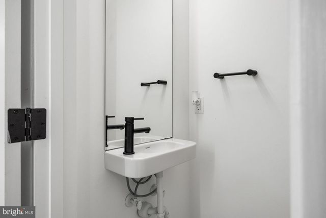 2710 W HARPER ST, Philadelphia, PA 19130