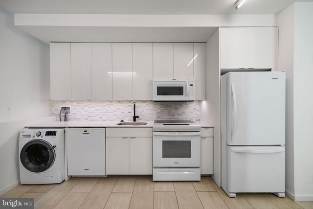 2710 W HARPER ST, Philadelphia, PA 19130