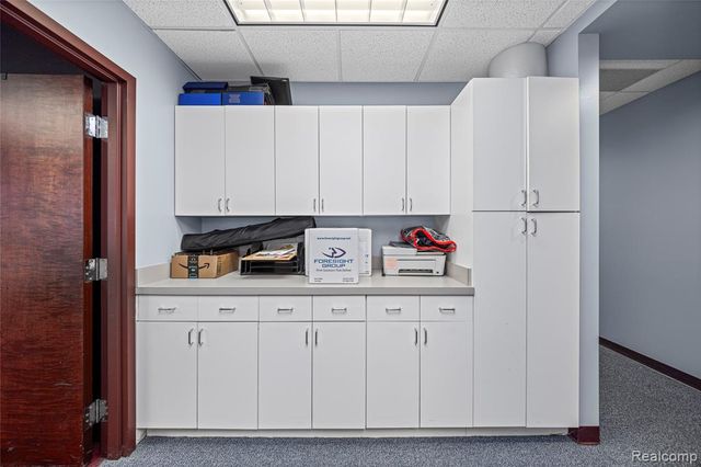 19337 Farmington Road, Livonia, MI 48152