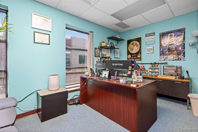 19337 Farmington Road, Livonia, MI 48152