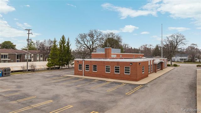 19337 Farmington Road, Livonia, MI 48152