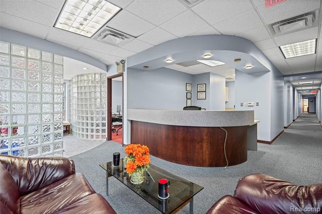 19337 Farmington Road, Livonia, MI 48152