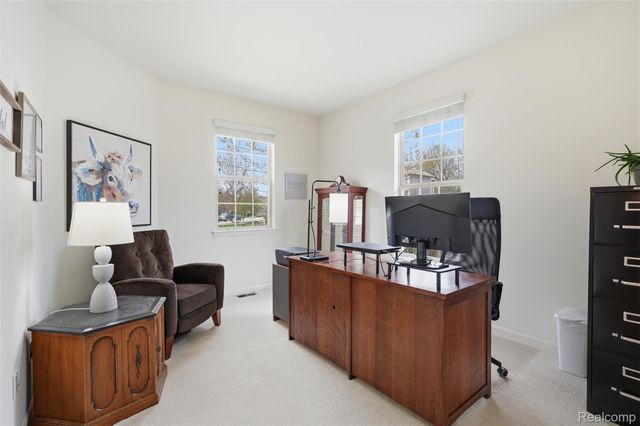 3793 Winding Brook Circle 1, Rochester Hills, MI 48309