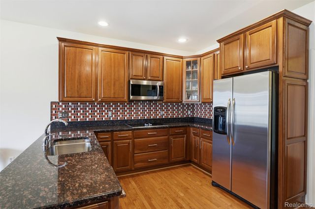 3793 Winding Brook Circle 1, Rochester Hills, MI 48309