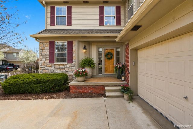 3793 Winding Brook Circle 1, Rochester Hills, MI 48309