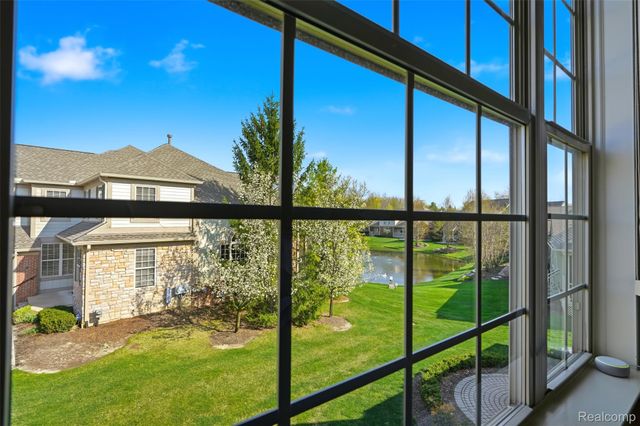 3793 Winding Brook Circle 1, Rochester Hills, MI 48309