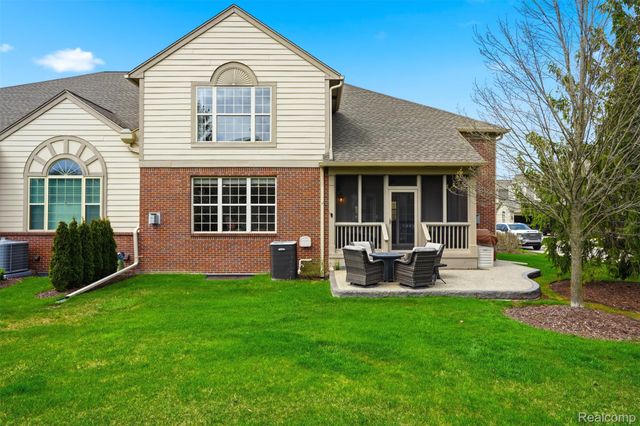 3793 Winding Brook Circle 1, Rochester Hills, MI 48309