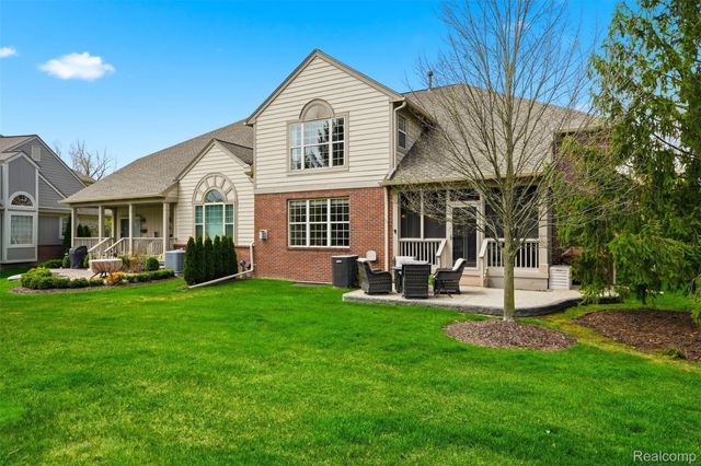 3793 Winding Brook Circle 1, Rochester Hills, MI 48309