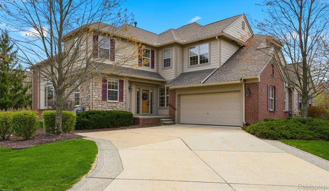 3793 Winding Brook Circle 1, Rochester Hills, MI 48309