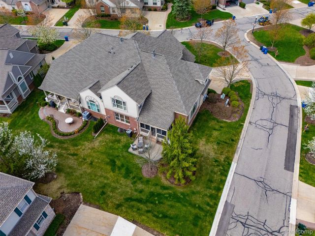 3793 Winding Brook Circle 1, Rochester Hills, MI 48309