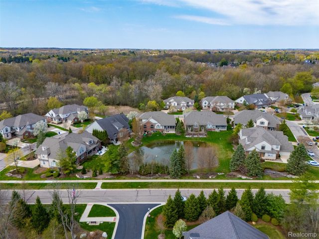 3793 Winding Brook Circle 1, Rochester Hills, MI 48309