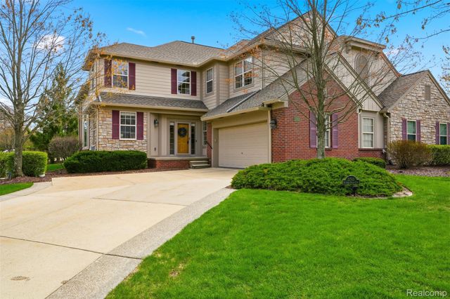 3793 Winding Brook Circle 1, Rochester Hills, MI 48309