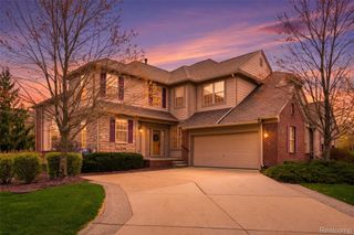 3793 Winding Brook Circle 1, Rochester Hills, MI 48309