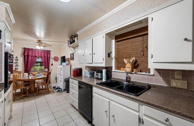 1705 E Beverly Drive, Corsicana, TX 75110