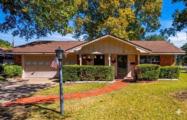 1705 E Beverly Drive, Corsicana, TX 75110