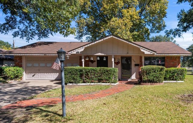 1705 E Beverly Drive, Corsicana, TX 75110