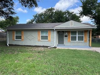 1809 Sycamore Drive, Mesquite, TX 75149