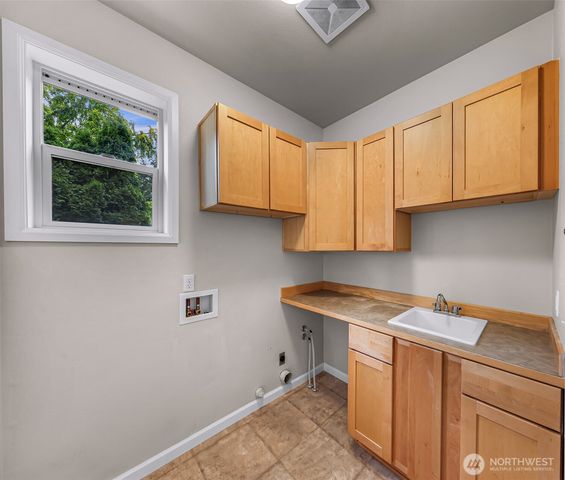 1188 Central Drive, Camano Island, WA 98282