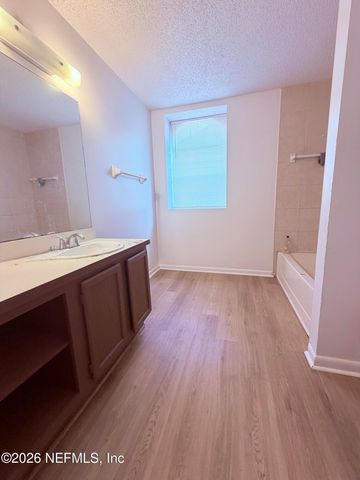 8742 PINEVALLEY Lane, Jacksonville, FL 32244