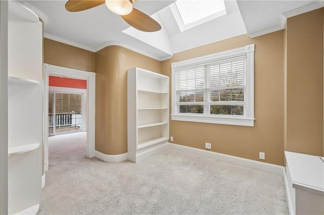 2522 Charlotte Street, Kansas City, MO 64108