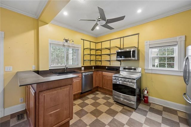 2522 Charlotte Street, Kansas City, MO 64108