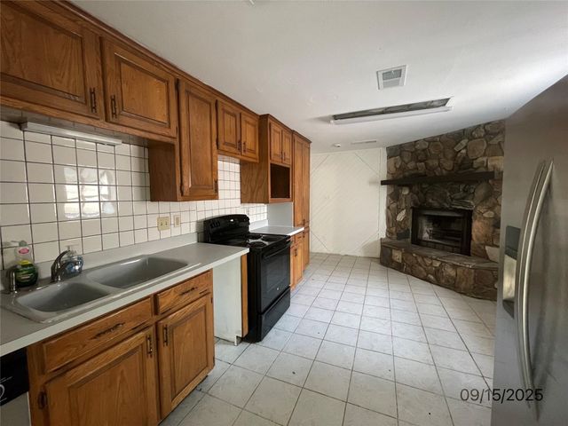 2620 Roberts Cut Off, Sansom Park, TX 76114