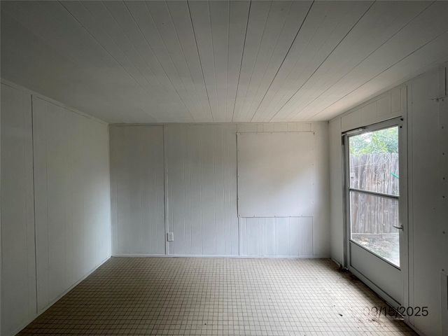 2620 Roberts Cut Off, Sansom Park, TX 76114