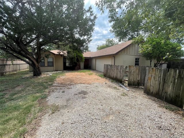 2620 Roberts Cut Off, Sansom Park, TX 76114
