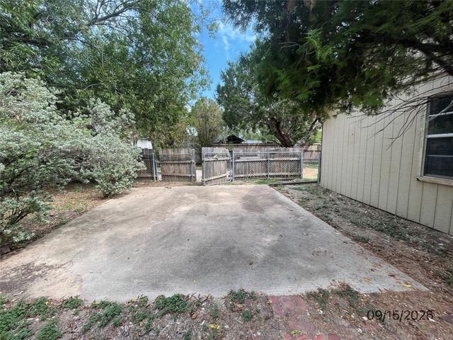 2620 Roberts Cut Off, Sansom Park, TX 76114