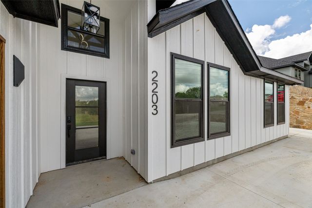 2203 Christine Drive, Granbury, TX 76048