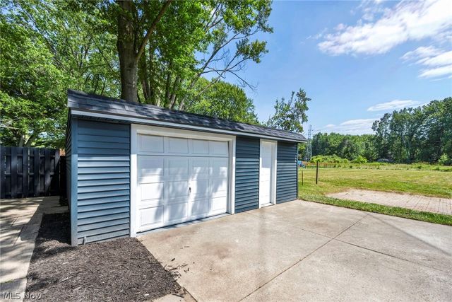 26479 Bagley Road, Olmsted Falls, OH 44138