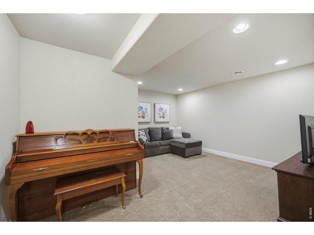 6580 Rookery Rd, Fort Collins, CO 80528