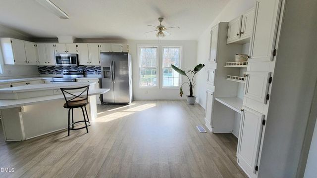 3825 Wyndfair Drive, Fuquay Varina, NC 27526