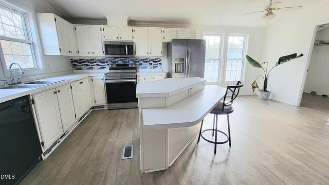 3825 Wyndfair Drive, Fuquay Varina, NC 27526