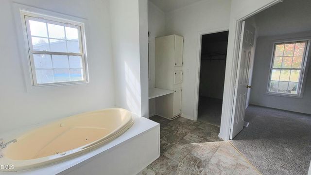 3825 Wyndfair Drive, Fuquay Varina, NC 27526