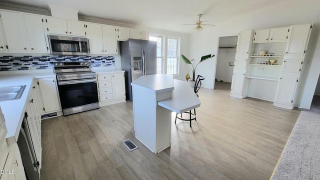 3825 Wyndfair Drive, Fuquay Varina, NC 27526