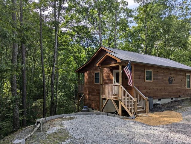 132 Lanes Way, Murphy, NC 28906
