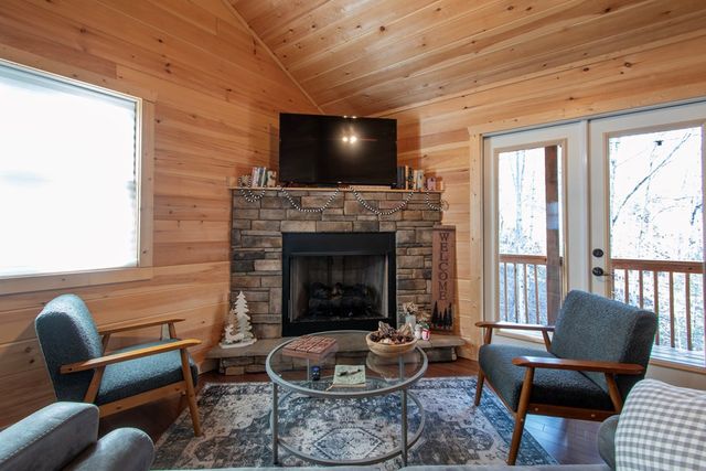 132 Lanes Way, Murphy, NC 28906
