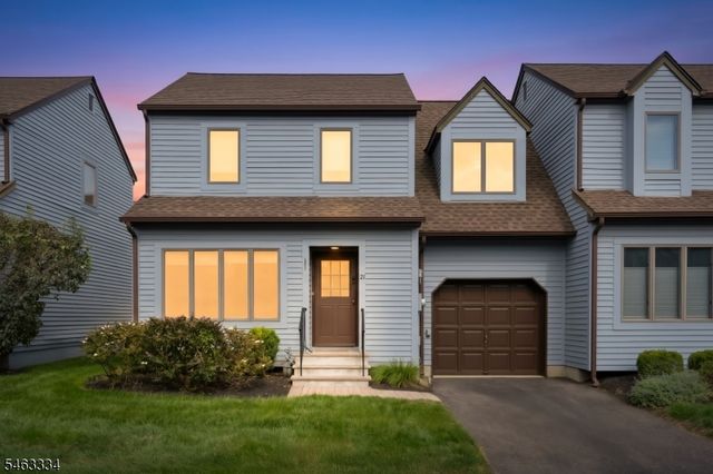 21 Village Park Ct, Scotch Plains Twp., NJ 07076