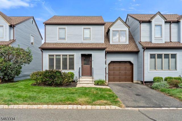 21 Village Park Ct, Scotch Plains Twp., NJ 07076