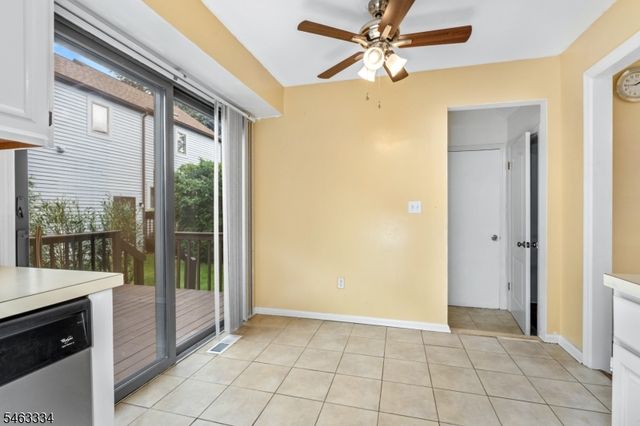 21 Village Park Ct, Scotch Plains Twp., NJ 07076