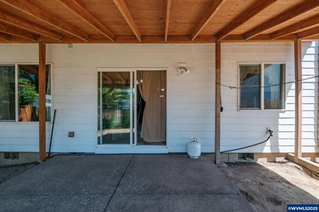 4781 Currant Ln NE, Salem, OR 97305