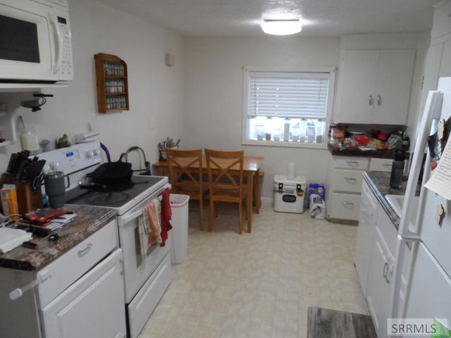 437 W 6th S, Rexburg, ID 83440